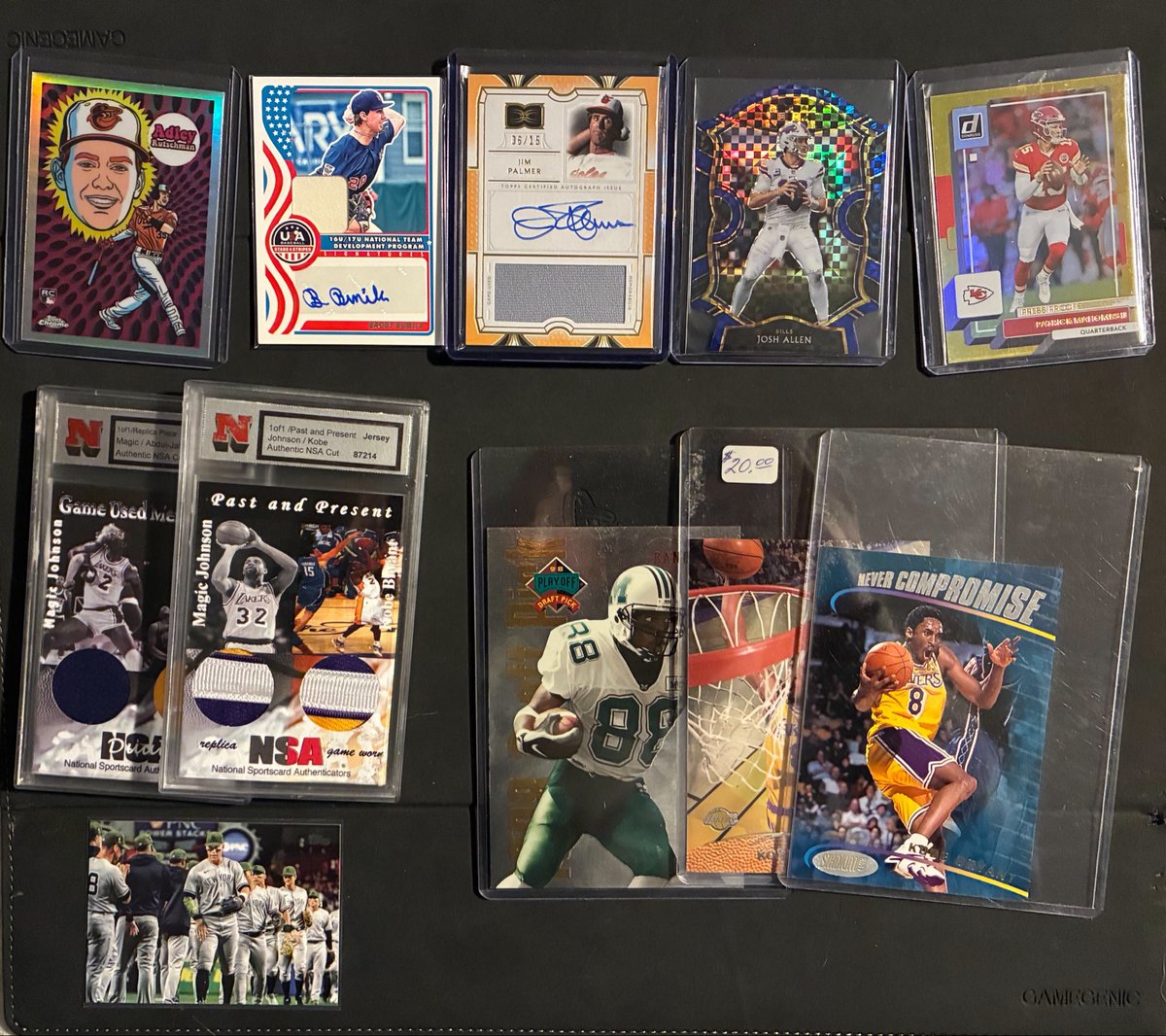 JNSD_Cards's tweet photo. Preview pic for sale at 7pm EST tonight! RT this for a chance to win one of the Kobe slabs! https://t.co/u0SN9AF3F6