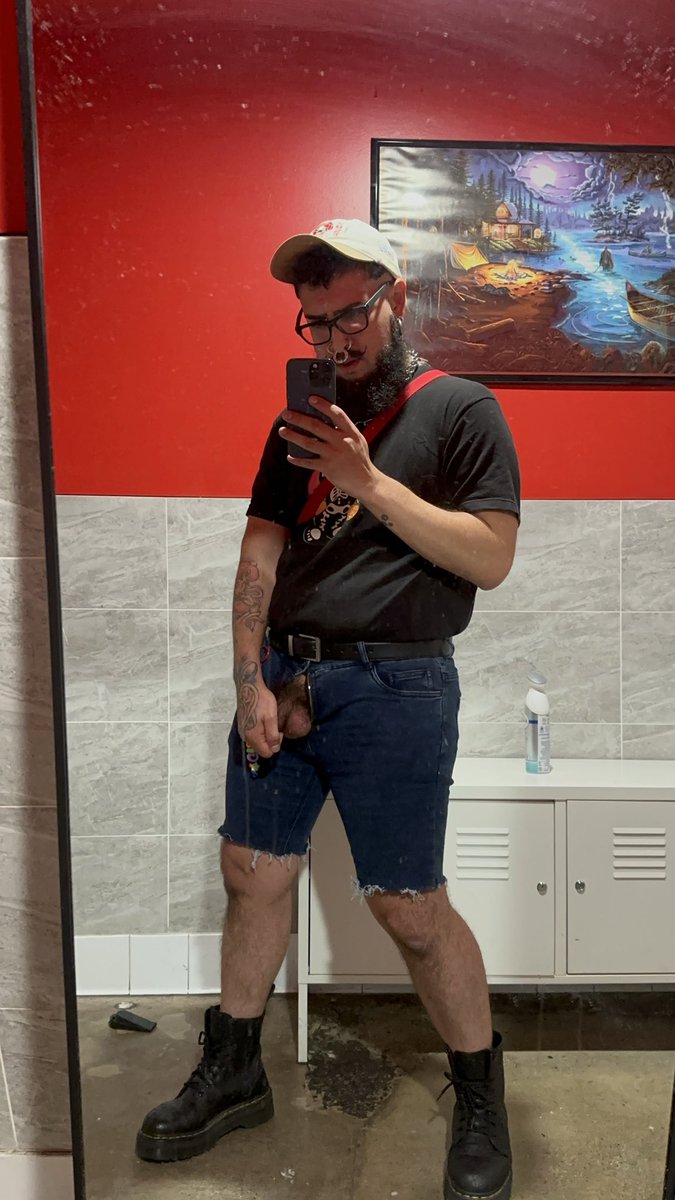 top_raaaawmen's tweet photo. also, who’s going to Folsom this weekend? https://t.co/kuoNnhql5T