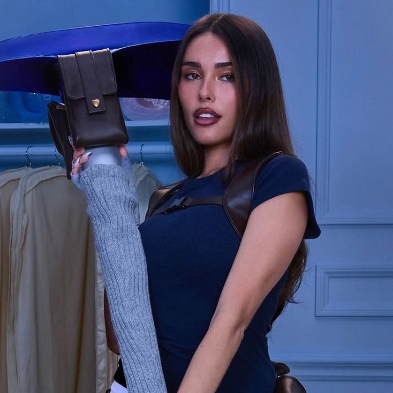 madisonchart's tweet photo. Madison Beer announces she will be streaming on Twitch in honor of her new Fortnite skin on Friday. https://t.co/x39k3ok35t