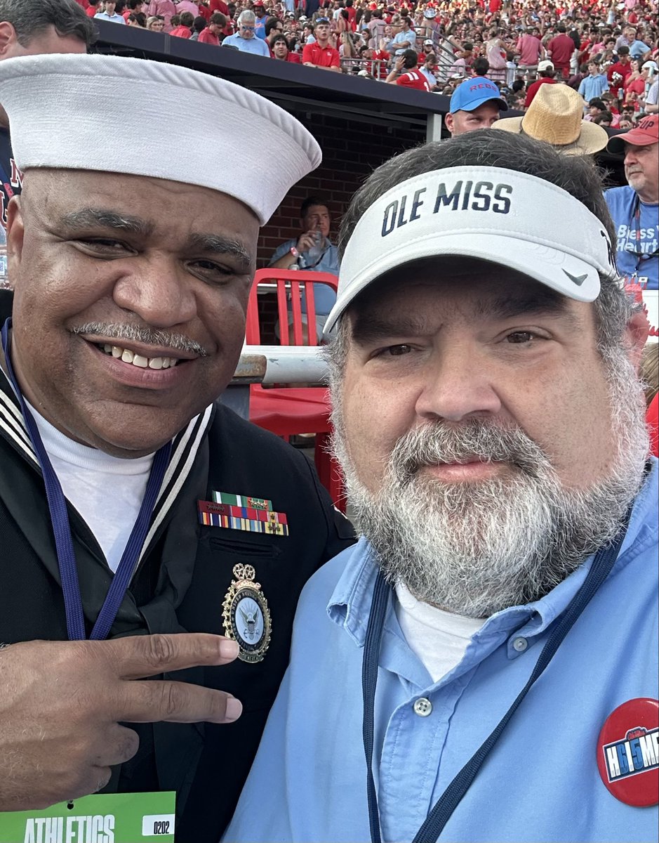 rebchief's tweet photo. @generaldwilson rocked it Saturday night at @Lock_The_Vaught 
Great meeting you!!
@OleMissSports @OleMissFB https://t.co/BANd4PMn7P