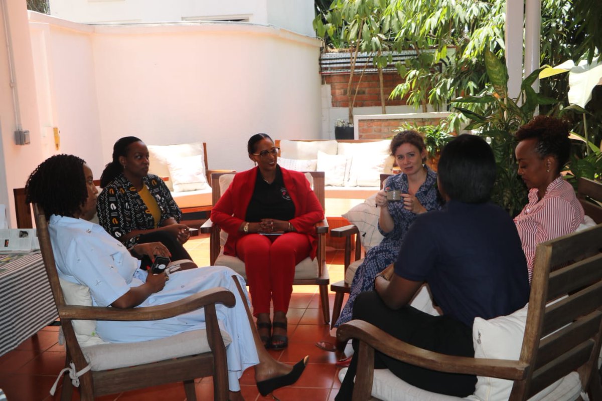 PSF_Specialized's tweet photo. Yesterday, women and youth coffee entrepreneurs from the PSF Specialized Cluster visited H.E. the British High Commissioner ahead of Caffè Culture London, 29–30 Sept.With support from ITC and the British High Commission, they presented their coffee and held a cupping https://t.co/f20yhK6Sqo