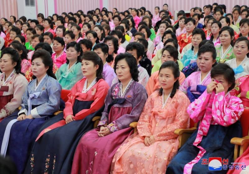 Yugoqlcv's tweet photo. @dissssident @morris_que14 Korean women are ugly https://t.co/fxHnK6jeED