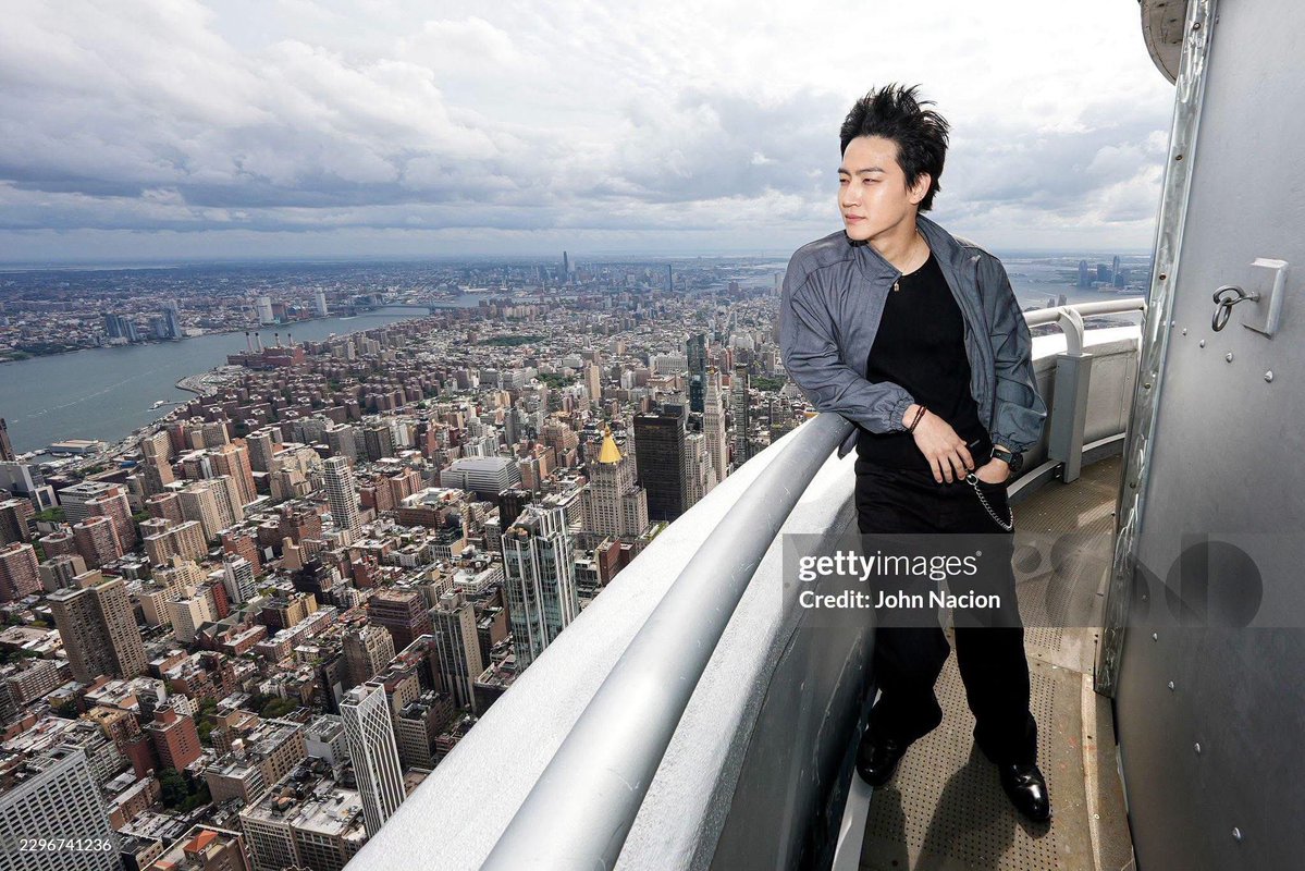 I_ACHIRAYA's tweet photo. แจบอมกับตึก Empire State ที่ เมืองNew York
รู้หรือไม่ การใส่แหวนแต่ละนิ้วมีความหมาย โดยเฉพาะคนโสดสนิทมักใส่นิ้วก้อย 🤭
Cr. Getty Images
#JAYB #528Hzkr #defjayb #제이비 #GOT7 https://t.co/WUQi8QgTDP