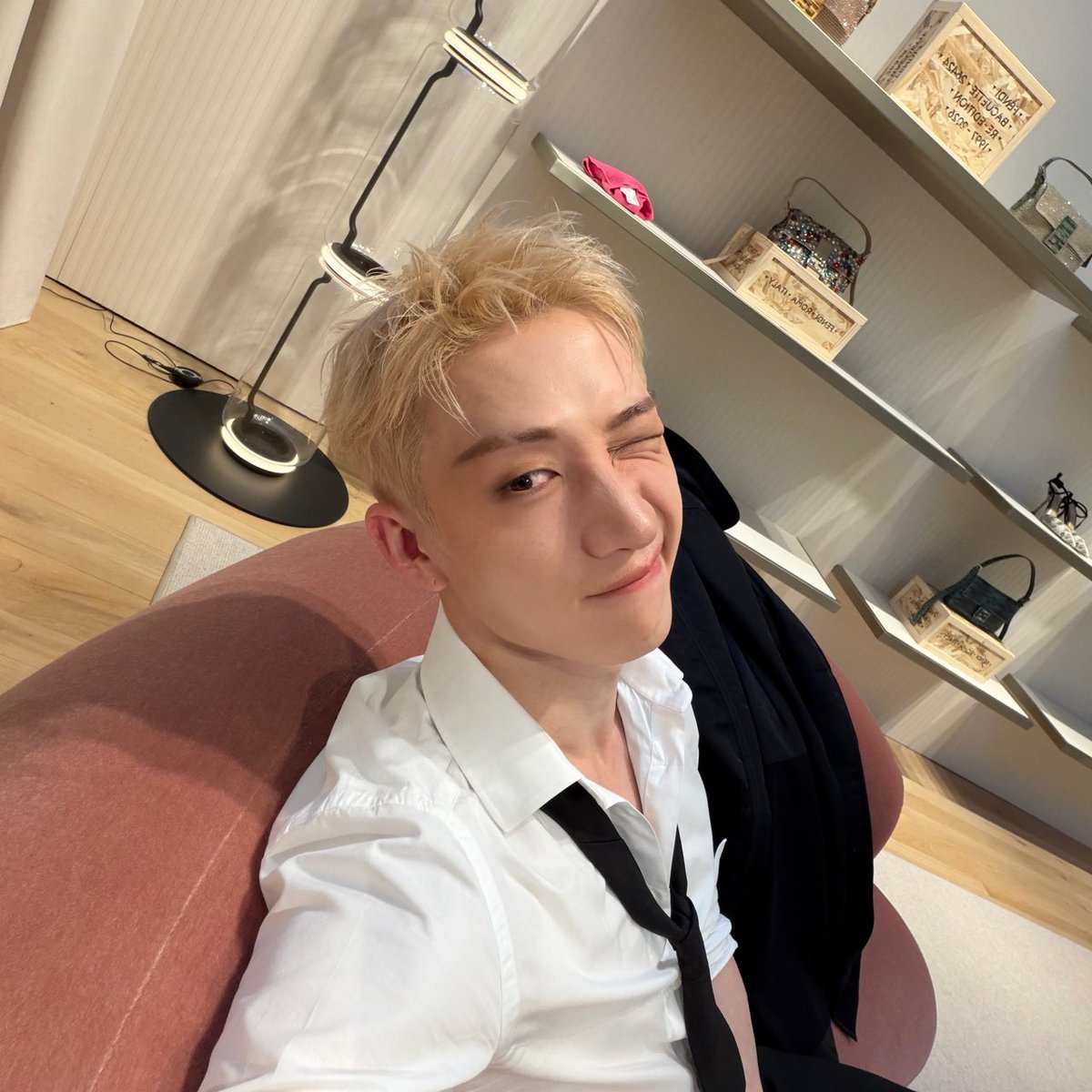 gnabnahctext's tweet photo. 💭 260923 profile picture update! https://t.co/PhhMoVyt0a