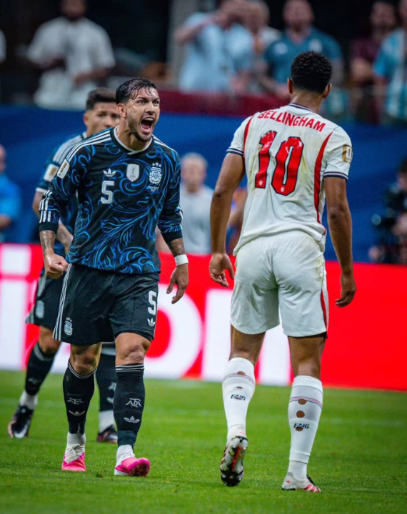 vazstro's tweet photo. @_Abou_UK @avalxn0 @lovesfutball jajajajaj a quien te le vas a parar de manos vos puto violado https://t.co/30wW4LF7KN