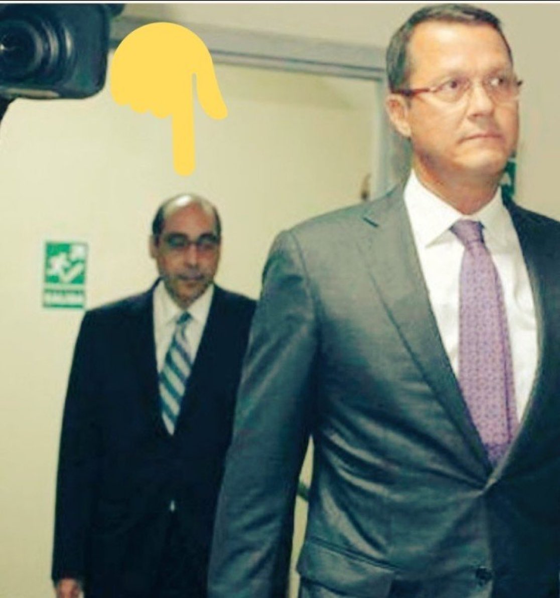 rlopezaliaga1's tweet photo. Atte: la barra brava de Odebrecht. Un “huevo duro” al servicio de la corrupta organización criminal. Asco. https://t.co/VKXocITr2B