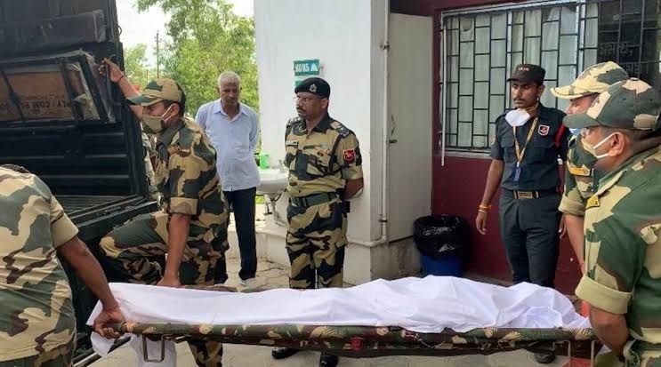 NusaybahGhazi's tweet photo. @BRICSinfo Three Indian paramilitary personnel—including a CRPF constable and two SSB members—died by suicide in separate incidents across Telangana, Bihar, and Chhattisgarh.
#IndianParamilitary #MentalHealth #CRPF https://t.co/WCXFLHIQJd
