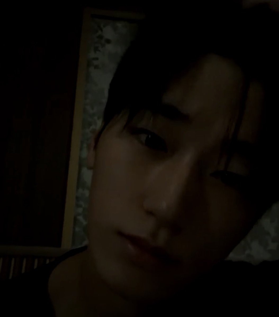 youngbu_sung's tweet photo. 머 첫사랑재질 그런거 되기로 한거야?? 
잠시 한눈팔았네 https://t.co/j6tOvn5U7s