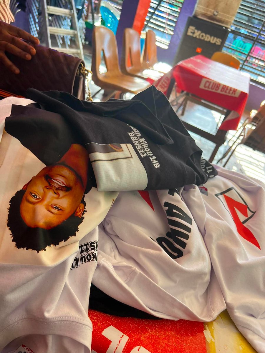 unclecaoh's tweet photo. One thing about Liberia 🇱🇷 is, if we love you we go Big for you. Liberians Aikons, please get yourself a shirt for just $10.

Money generated is solely meant to support @AikouAjanaku next week. 

MTN MOMO
0886983802
Dekontee Paye

ORANGE MONEY 
0775060408
Dekontee Paye #bbnaija https://t.co/8a8zCyGH4g