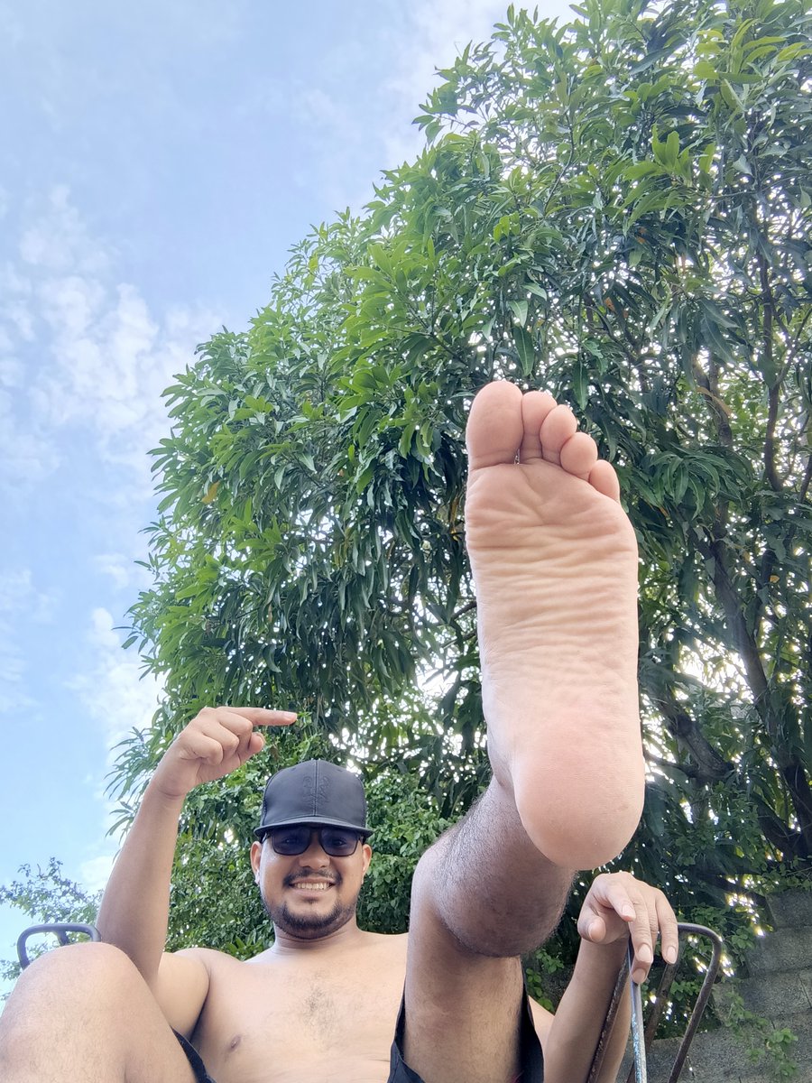 cast_vic71679's tweet photo. Hypnotized beneath my beautiful master's feet

🙇🙇🙇🧎 https://t.co/8Q9WmSbuQ1