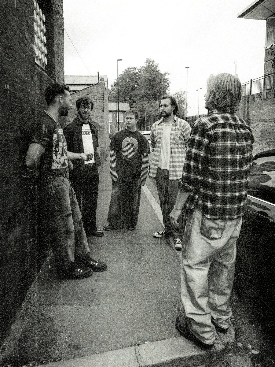 NBThieves's tweet photo. :: We made Stray Dogs to be listened to as one, like a dream state Nothing But Thieves show. It's out on Friday and one you want for your record collection. TURN SHUFFLE OFF.
https://t.co/v18DwfdJl9 :: https://t.co/1l5bfcKonJ