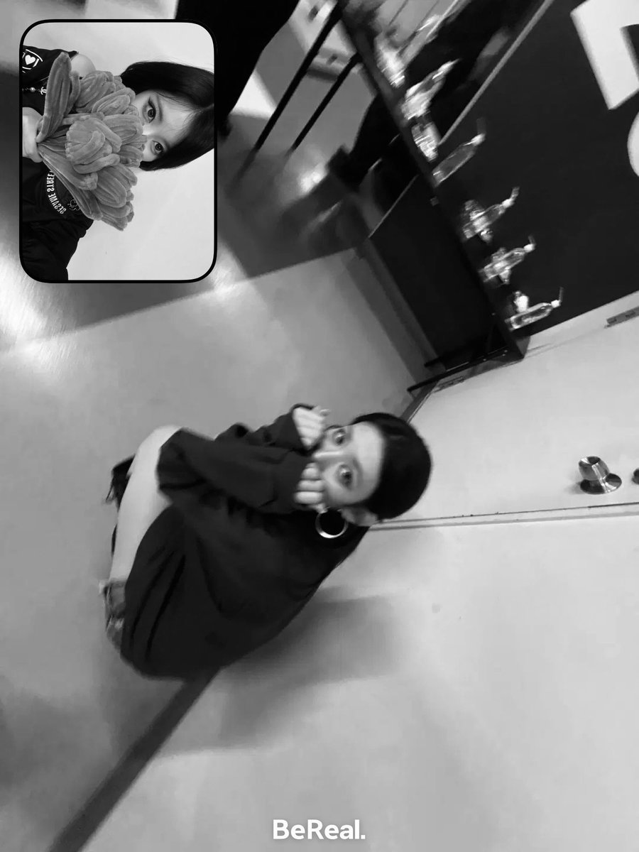 picbaemon's tweet photo. ASA WEVERSE UPDATE 

🇯🇵🖤 https://t.co/RjTfXYUfBB