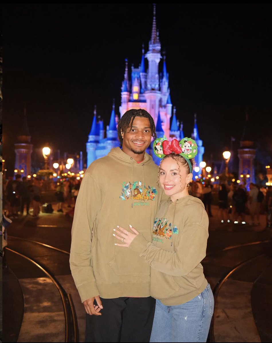 kvng_chi's tweet photo. Same Disney magic, same love… but this time they came back as Mom and Dad. 🥹🏰❤️ https://t.co/julLXJxGHg