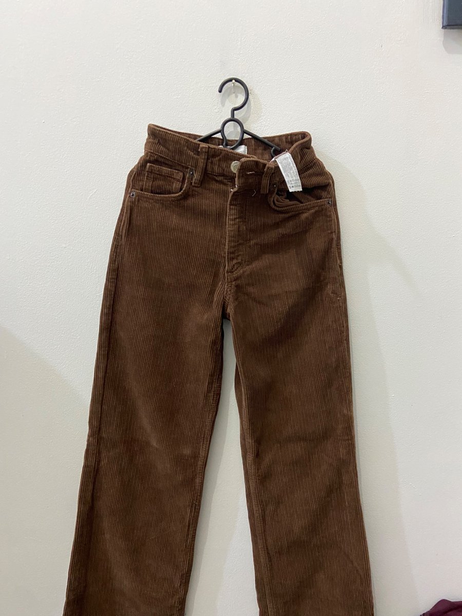 gratciem's tweet photo. Wts jual celana zara 75k, mini dress zara 80k bisa oren ya https://t.co/I7LwHAle84