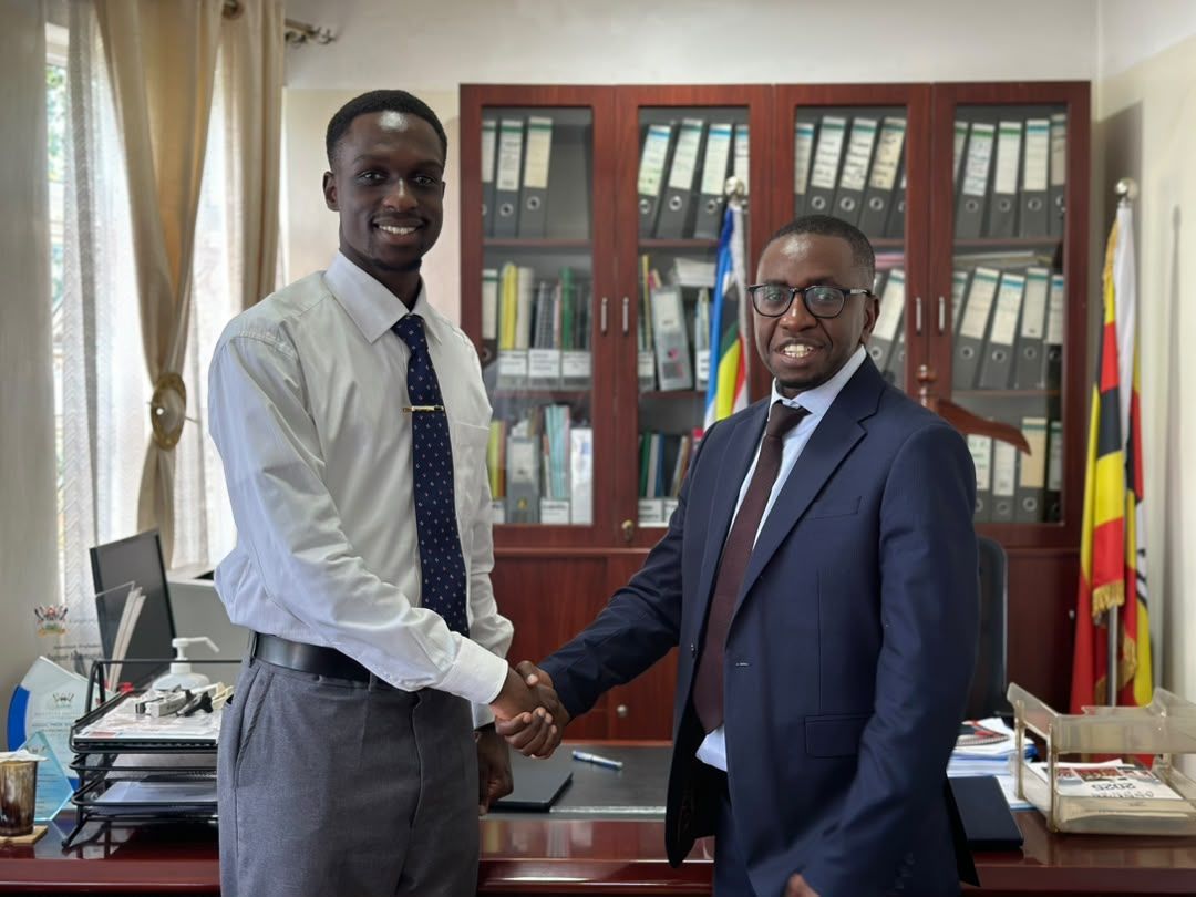 CgcMakCoCIS's tweet photo. EXECUTIVE SUMMARY: Our interview with new Principal, Prof. Engineer Bainomugisha!

We sat down with him to discuss research labs, AI in software engineering, and solving real-world problems.

Here is a full breakdown of his responses...⬇️

#CoCIS #MakerereTech https://t.co/Q7CeXaFsK8