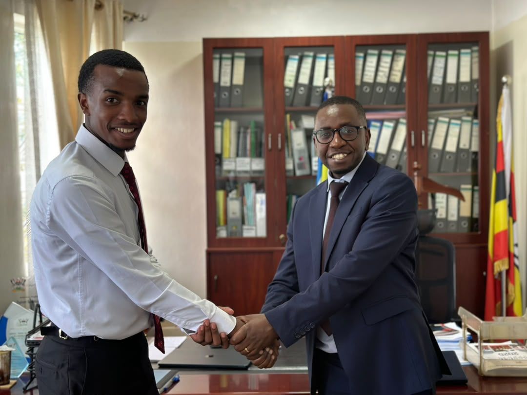CgcMakCoCIS's tweet photo. EXECUTIVE SUMMARY: Our interview with new Principal, Prof. Engineer Bainomugisha!

We sat down with him to discuss research labs, AI in software engineering, and solving real-world problems.

Here is a full breakdown of his responses...⬇️

#CoCIS #MakerereTech https://t.co/Q7CeXaFsK8