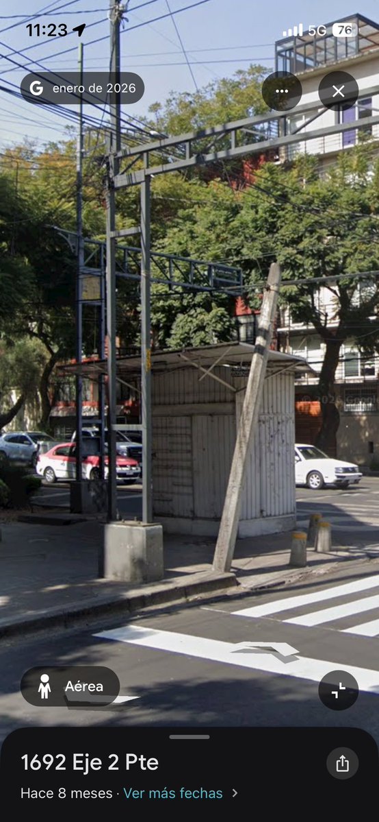 Delvalle_Quejas's tweet photo. Buenos días @LuisMendozaBJ @AccionesBJ @BJAlcaldia nuevamente solicitamos verificar Puesto ambulante en estado de Abandono para su retiro, ya que obstaculiza el paso de peatones en la Av. José María Rico esquina con la Av. Gabriel Mancera, Colonia del Valle.@supercivicosmx https://t.co/SZOo8cKpYZ
