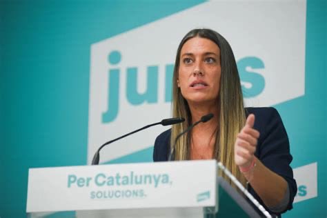 Anhgi_'s tweet photo. Que no os hagan perder el foco, tenemos que conseguir mayoría absoluta en 2027.
La hubo para la amnistía que le interesaba a Puigdemont  y no la hubo para impedir el desahucio de  Maricarmen, porque Junts se unió al PP Y VOX. https://t.co/xEuRDmqX9A