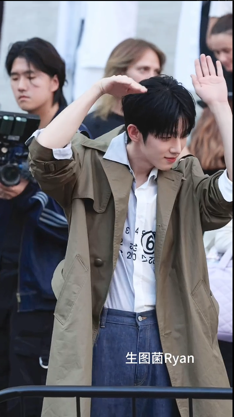 Konoha_1218's tweet photo. Thỏ iuuuuu

SIWOO MILAN FASHION WEEK SS27 #PARKSIWOOxMM6 #PARKSIWOOMFWSS27 #박시우 https://t.co/WF1eYSMcSz