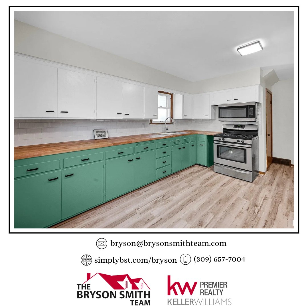 BrysonSmithTeam's tweet photo. CHARACTER THAT DOESN’T BLEND IN 🏡✨
👉 1113 North Summit Boulevard | Peoria
🛏️ 3 Bedrooms | 1.5 Baths

📐 Approximately 1,622 Sq Ft
🏡 Distinctive 1914 Architecture
✨ Fresh, Updated Interior
🤎 Warm Wood Trim + Original Character
☀️ Abundant Natural Light
🍽️ Spacious Formal Dining Area
🟢 Statement Kitchen with Green Cabinetry
🔪 Generous Counter + Cabinet Space
🌿 Bright Main-Level Sunroom
🛏️ Three Upper-Level Bedrooms
➕ Upper-Level Flex Space
🛁 1 Full + 1 Half Bath
🚗 2-Car Garage
🌳 Mature Surroundings + Standout Curb Appeal
📍 Convenient Peoria Location
👀 See More:  https://t.co/FkuSfzRmJS
Presented By:

Bryson Smith, CEO & Designated Managing Broker®

📞 309-282-4918
📩 bryson@brysonsmithteam.com
🏡 The Bryson Smith Team - Keller Williams Premier Realty