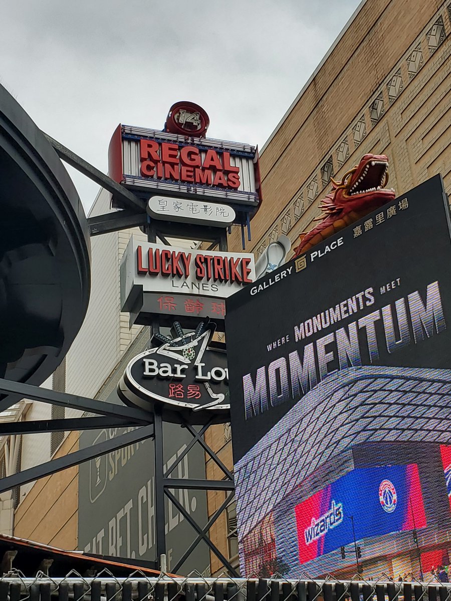 pqliving's tweet photo. Only two OGs remain at Gallery Place - @Clydes &amp; @RegalMovies.

Over the years enjoyed...
*bowling at Lucky Strike
*buying running shoes from City Sports
*furnishing kitchen/bed/bath from Bed, Bath, and Beyond
*sundaes at Haagen Dazs
*drinks at Bar Louie
*Pad See Ew at Thai Chili https://t.co/TMqspGUhD3