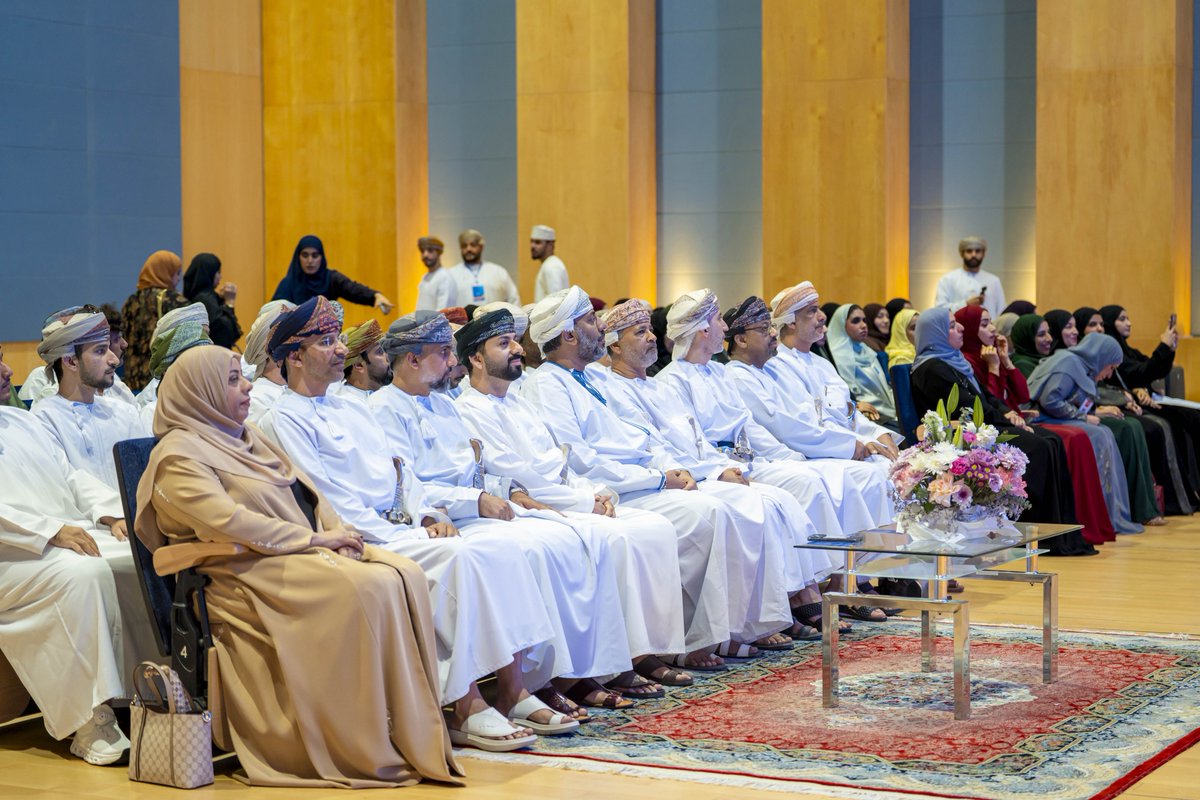 OHRC_OMAN's tweet photo. في اطار الشراكه و التعاون بين اللجنه العمانيه لحقوق الانسان ومؤسسات المجتمع المدني شاركت اللجنة العُمانية لحقوق الإنسان في ختام أعمال مبادرة “التواصل الإشاري”، التي نظمها معهد التواصل للتدريب، بالتزامن مع الاحتفاء باليوم الدولي للغات الإشارة، وذلك برعاية سعادة الدكتور/ عبدالله بن حمود الحارثي راعي الحفل، وسط حضور ممثلي الجهات الحكومية والخاصة ومؤسسات المجتمع المدني.

📌 تفاصيل الخبر على الرابط التالي:

https://t.co/uAGgsSRu6J