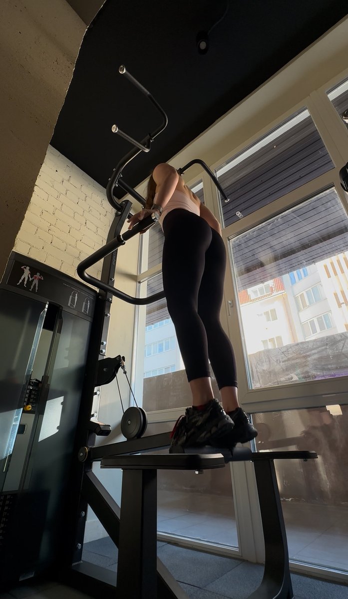 booties_bakery's tweet photo. #assworship
#femdom
#findom
#footfetısh 
#gymcloth https://t.co/4o5tj5t7aM