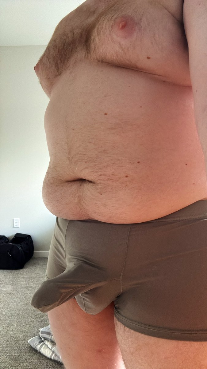 Bvers24's tweet photo. Are these hot? #pouch #package https://t.co/OBV9MIygO3