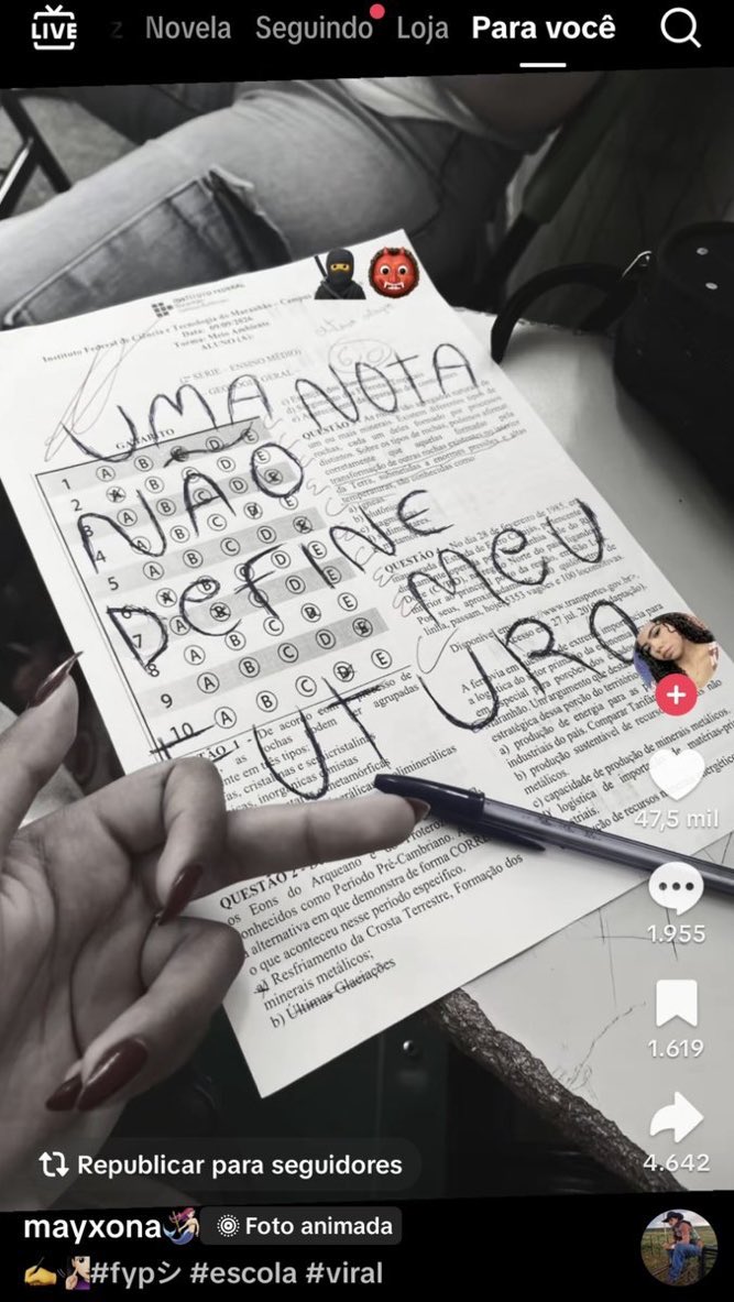 mira550am's tweet photo. deixei de estudar pra prova pra fazer missao no genshin https://t.co/ANe6LqdkfP