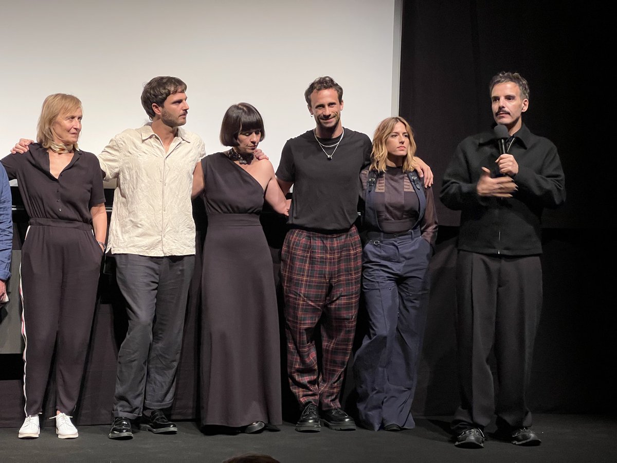 charlyr2d2's tweet photo. Presentación de “Esta Soledad” de @j_giner en el #74SSIFF https://t.co/NxlxAuGtAE