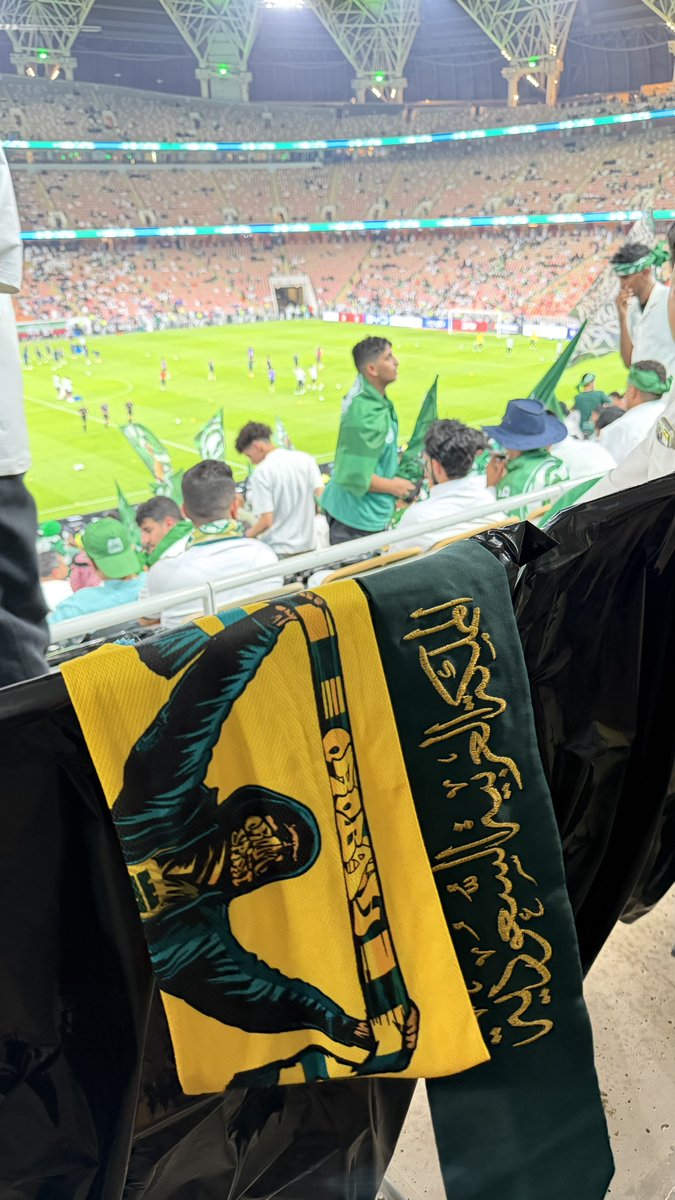 alorobahfans's tweet photo. من اقصى الشمال 😮‍💨

 الى عروس البحر الأحمر " جدة " 🌊

روح العروبة دائماً خلف الصقور 🦅 

" يا أخضر معاك الله " 💚 https://t.co/bN3AToQBSc