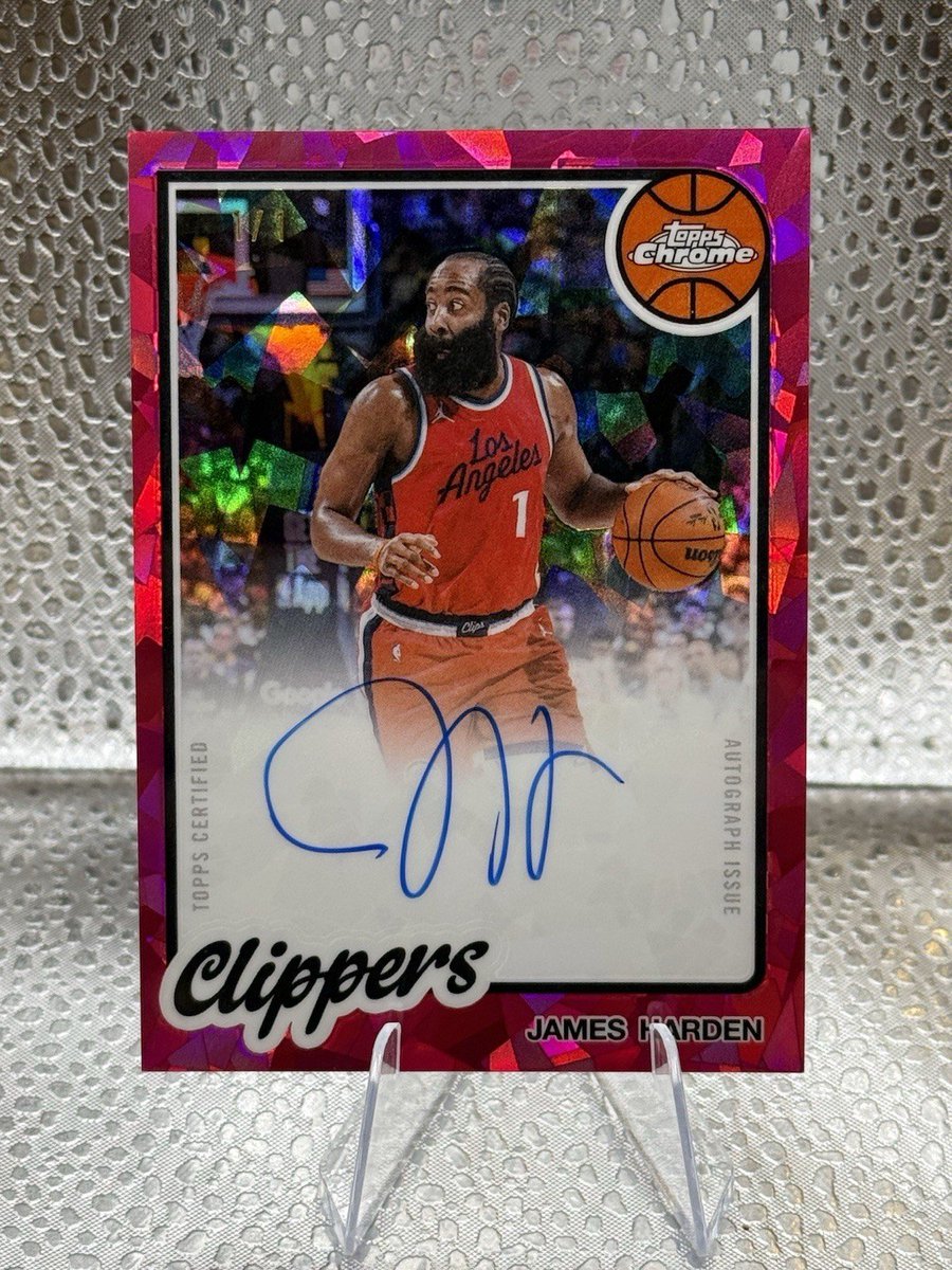 CardsBoulevard's tweet photo. JAMES HARDEN 1/1 AUTO SALE 😎

The 2025-26 Topps Chrome Sapphire James Harden Paparadscha 1/1 Auto sold for $3.939.

Do you think James Harden is undervalued? https://t.co/oViUSb3IWi
