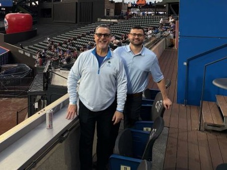 cbz's tweet photo. The CBIZ Capital Markets team enjoyed a great night hosting clients, colleagues, and friends at the @Mets vs. @Orioles game! ⚾️

Great baseball, great conversations, and even better company made for a memorable evening at the ballpark. 💚 #TeamCBIZ #CapitalMarkets https://t.co/0Bz0HevyBb