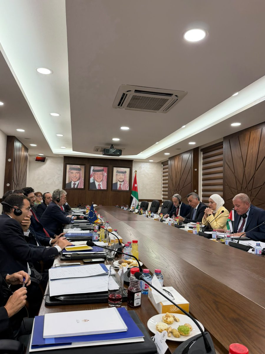 ep_diplomacy's tweet photo. Day 2 of the #DMAS delegation's mission to 🇯🇴 Jordan: Members held an interagency briefing on the situation in the region hosted by the Jordanian MFA @ForeignMinistry then exchanged with HRH Prince El Hassan bin Talal. 

They then headed to the @Parliament_Jo in Amman for the 13th EU-Jordan IPM, opened by the Speaker of the House H.E. Mazen Al Qadi and with Deputy Speaker Dr. Khamis Atieh. The day also included a meeting with H.E. Faisal Al Fayez, President of the @Senatejordan and an evening with civil society organisations. 

#parliamentarydiplomacy @fxbellamy @Chris_Gomart @EUinJordan @GeadisGeadi