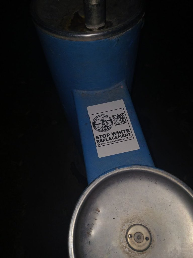 CaliforniaWLM's tweet photo. Stickers put up by a California Member! Come join us today!
 https://t.co/SbQg3OqVf9 https://t.co/4IoTRDtIEN