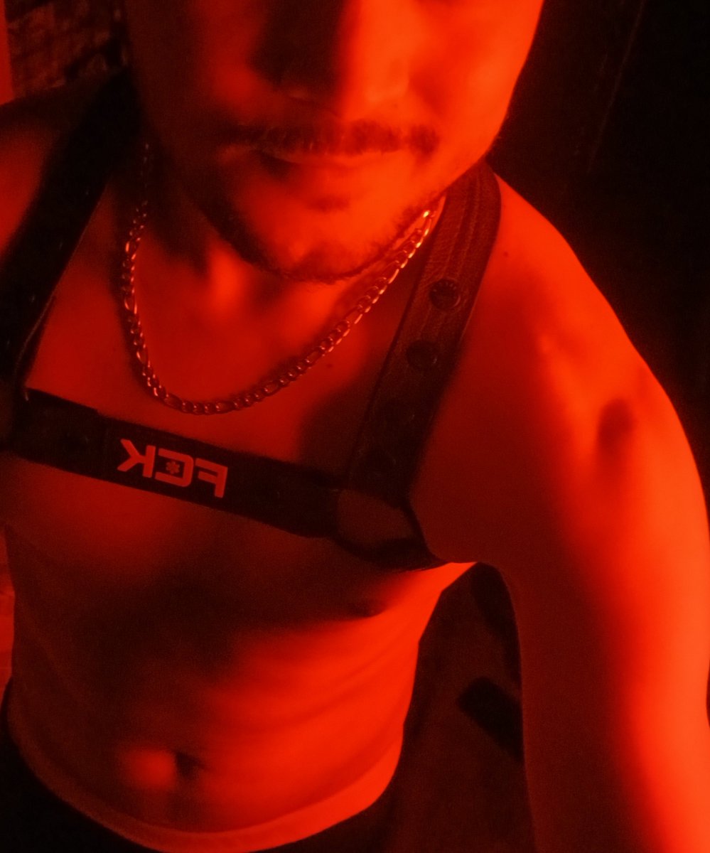 desttemido93's tweet photo. Novo por aqui com muitas coisas quentes vindo aí🥵 #gaybearsandcubs #gay #macho #dotado #fuck #parcerias https://t.co/bnakgkaP1t