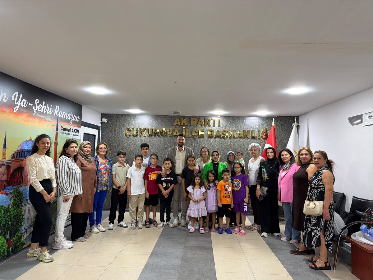 akkadincukurov1's tweet photo. 📍Çukurova İlçe Başkanlığı 

İl Kadın Kolları Başkanlığımızın desteğiyle,İlçe Başkanlığımızda kıymetli çocuklarımızla bir araya gelerek hediyelerini takdim ettik.
Bir çocuğun yüzündeki tebessüme vesile olmak, bizim için en güzel mutluluk

Çocuk Gülerse Dünya Güler https://t.co/OL1vxaaHn0