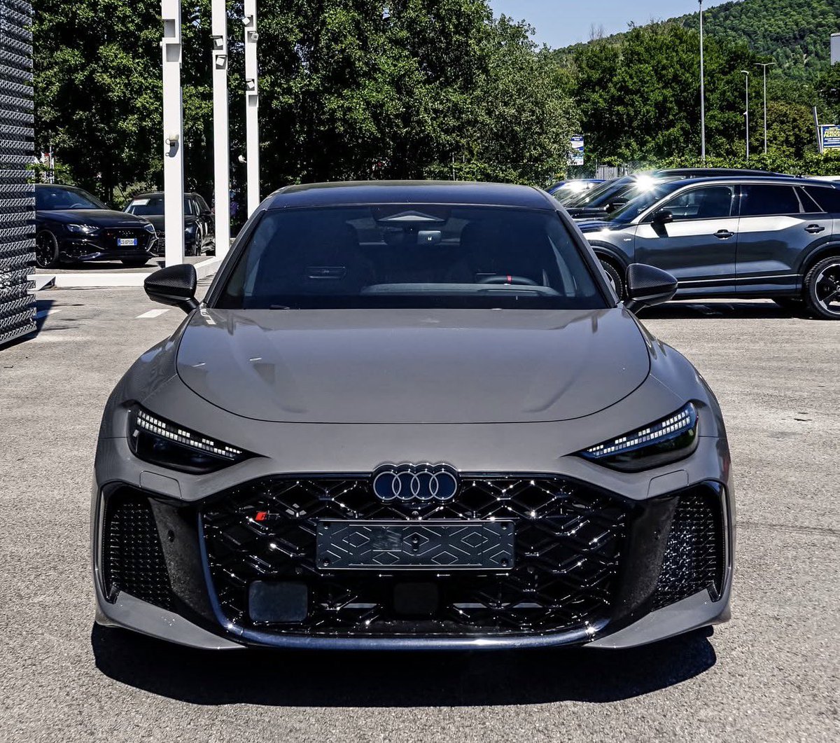 carpxrnpicx's tweet photo. Audi RS5 https://t.co/VHKNdtkc1I