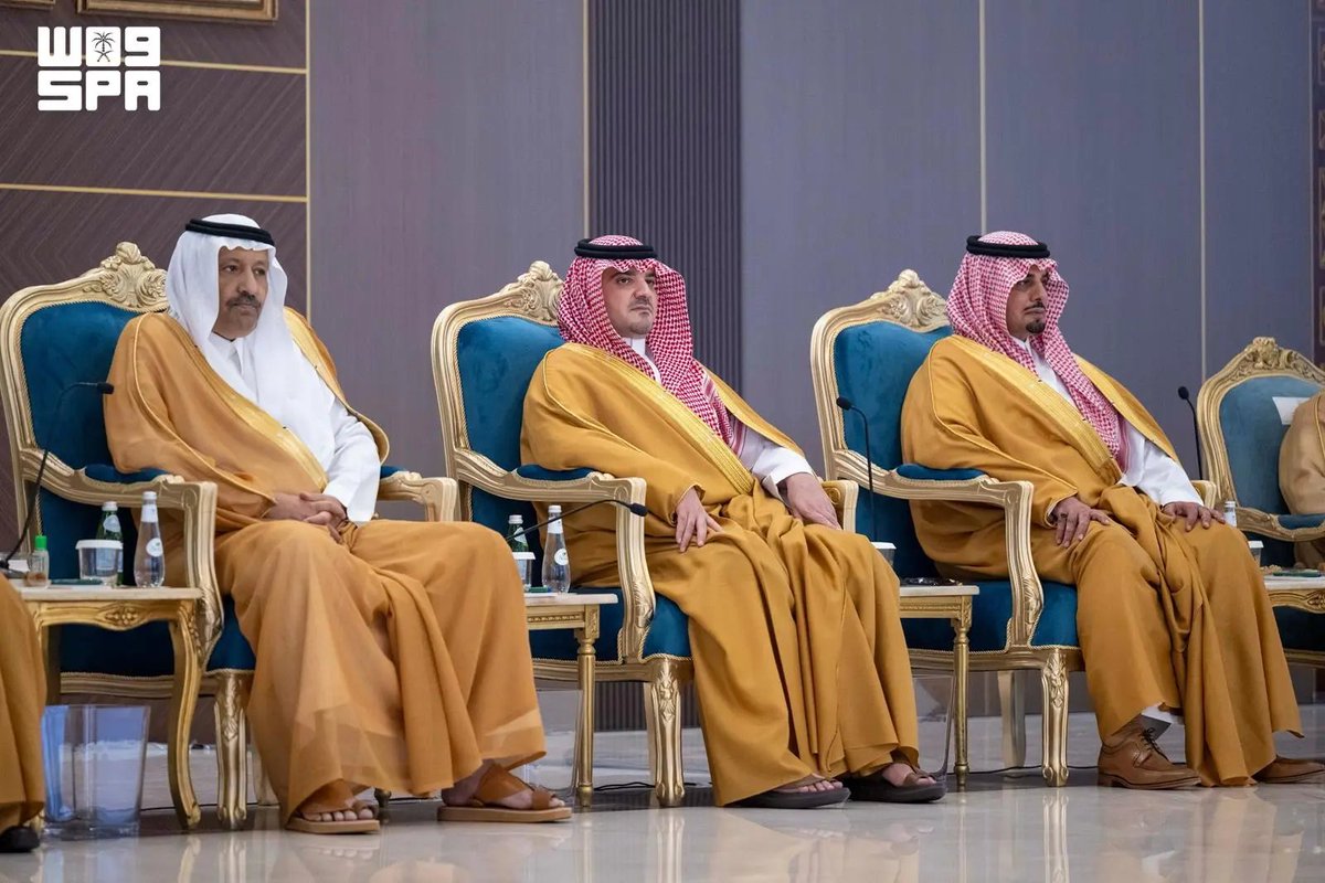 SPAregions's tweet photo. الأمير عبدالعزيز بن سعود يلتقي عددًا من المواطنين من أهالي منطقة الباحة.
https://t.co/57fIxPoDv3
#واس https://t.co/hMjJquQAqA