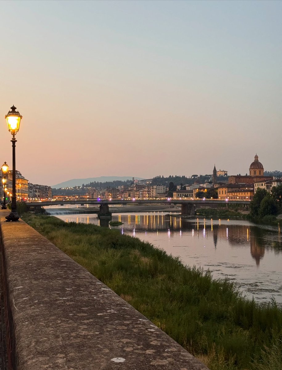 BryonSergio's tweet photo. Sunrise run in Florence after saying goodbye to Roma. She was showing off. That sandwich was delicious, and I’m definitely having another on a train ride this trip, even if it takes 50 minutes to finish. https://t.co/nf5wBBNmqB