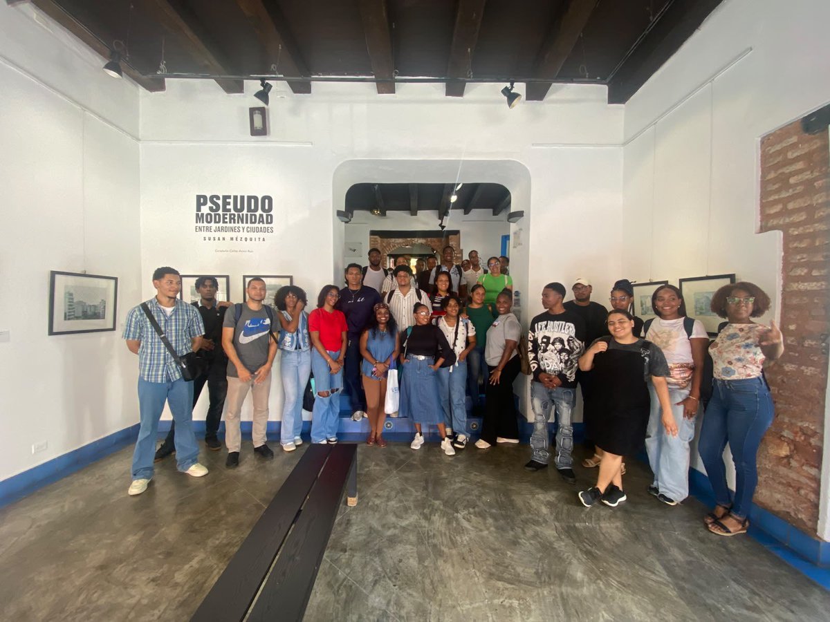 CentroImagenRD's tweet photo. Siguen las visitas de los estudiantes del Instituto Técnico Superior Comunitario en las muestras de Photoimagen de la Ciudad Colonial en la Quinta Dominica, Casa de Teatro, Centro Cultural de España Santo Domingo , Museo de la Catedral y en el  CENTRO DE LA IMAGEN https://t.co/XOE4UDCm0B