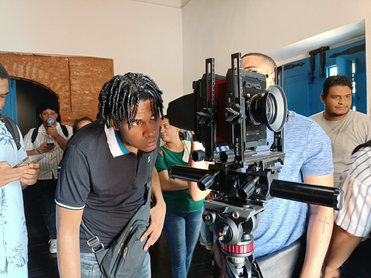 CentroImagenRD's tweet photo. Siguen las visitas de los estudiantes del Instituto Técnico Superior Comunitario en las muestras de Photoimagen de la Ciudad Colonial en la Quinta Dominica, Casa de Teatro, Centro Cultural de España Santo Domingo , Museo de la Catedral y en el  CENTRO DE LA IMAGEN https://t.co/XOE4UDCm0B