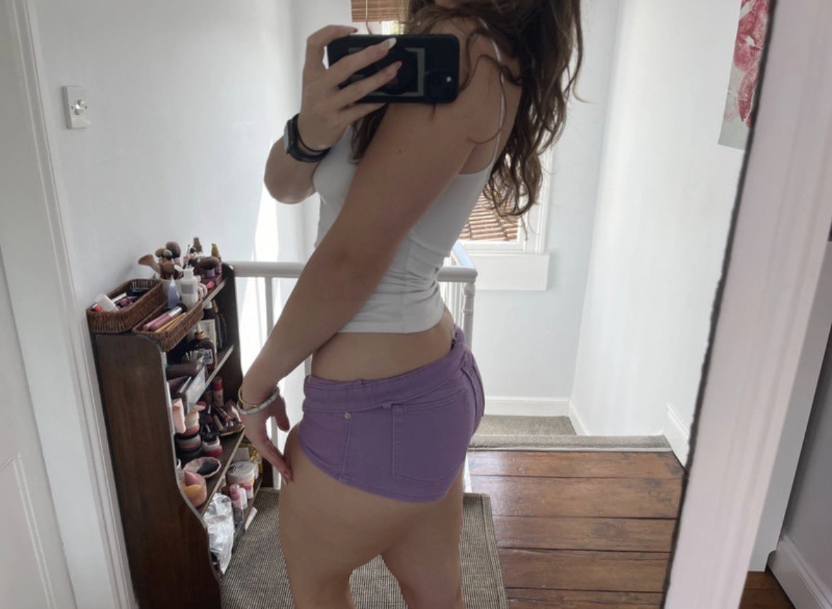 VINTED_BOPS's tweet photo. Vinted
Purple low rise mini denim shorts
lizzyddi

https://t.co/yDcAv1i48U https://t.co/v3IEtA3WW9
