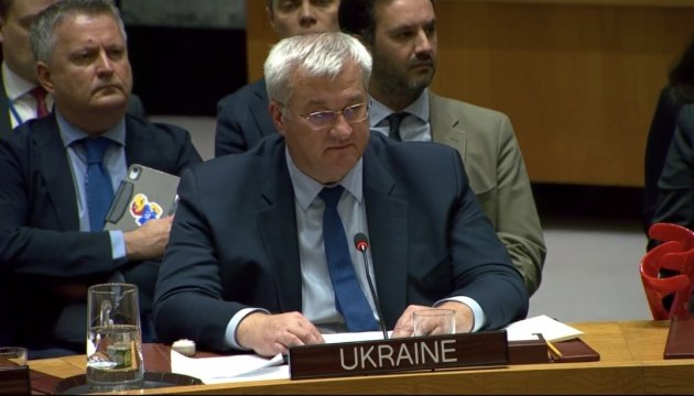 DenShtilierman's tweet photo. Абсолютно правильні слова міністра закордонних справ України Андрія Сибіги:

«14 із 15 членів Ради Безпеки ООН підтримують припинення вогню. Лише один агресор блокує його».

«Росія незаконно займає місце СРСР за цим столом. Агресор має бути видалений зі складу Ради Безпеки ООН», - сказав голова МЗС України.

Росія ніколи не була державою-засновницею Організації Об’єднаних Націй. Під Декларацією Об’єднаних Націй від 1 січня 1942 року відсутній будь-який підпис представників Росії. Російська Федерація (РСФСР або Росія) не була ані членом-засновником ООН, ані учасником Конференції в Сан-Франциско 1945 року - на відміну від України, яка 27 квітня 1945 року була офіційно включена до переліку держав-засновниць ООН. Росія ніколи не проходила жодної офіційної процедури прийняття в ООН.

Більше того, Російська Федерація ніколи не ратифікувала Статут ООН, що є обов’язковою умовою для держав-членів відповідно до статті 110 Статуту. Таким чином, Статут ООН формально не є обов’язковим для Росії, що вона послідовно демонструє протягом усієї своєї новітньої історії.

Те, що Російська Федерація досі незаконно окупує місце в ООН та Раді Безпеки ООН, - це демонстрація повного занепаду міжнародного порядку, що базувався на праві, а не на силі.

Тепер, коли Україна сильна, ми мусимо повернути верховенство міжнародного права і вигнати Росію з ООН! Quis nisi nos!

Закликаю всіх підписати міжнародну петицію з цього питання і посилити запит на вигнання Росії з незаконно окупованого місця СРСР в ООН: https://t.co/OYSkRkhyL2