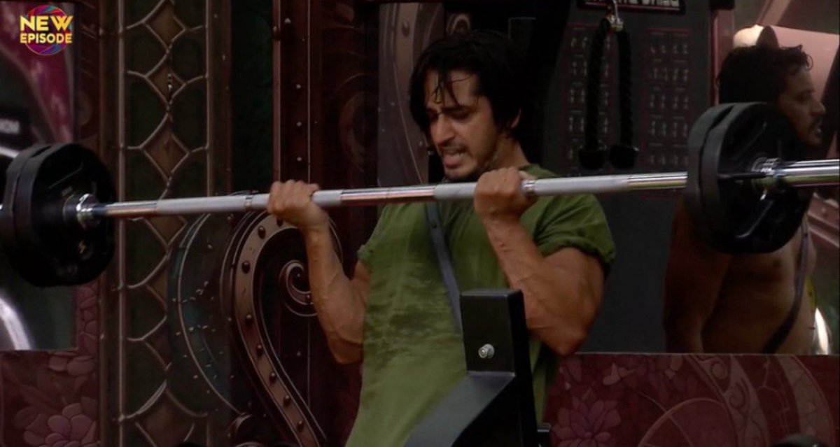 TheBiggBossGirl's tweet photo. Missing Commando Qazi. Never a good sight to see an entertainer all bogged down. But like I had said previously Bigg Boss isn’t an easy show for consistency. So an off day is fine but hopefully a comeback awaits soon. 

#BB20 | #BiggBoss20 https://t.co/4OUI2JM052