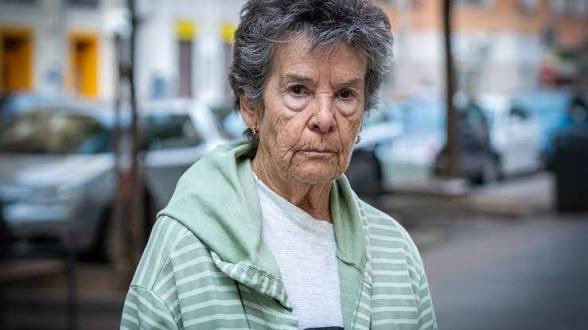 Doct_Tricornio's tweet photo. 🔴 Maricarmen que se vaya a vivir a un barrio conforme a su renta, como hace todo hijo de vecino, que el desahucio lo ha dictaminado un juez por ser ilegal el alquiler que pagaba y el “fondo buitre” no es una ONG: que la gente se informe bien de la historia antes de opinar gilipolleces 

Y PUNTO