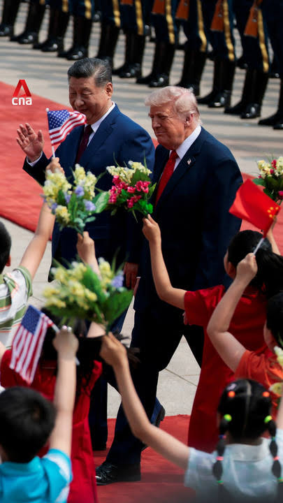 teortaxesTex's tweet photo. Interesting that when Trump came to China, Xi welcomed him with a team of happy children waving 🇺🇸🇨🇳 flags; and when Xi comes to the US, he gets a heavy bomber fly over his head.
Different societies have different aesthetics and values. https://t.co/YAhSZLo8rm
