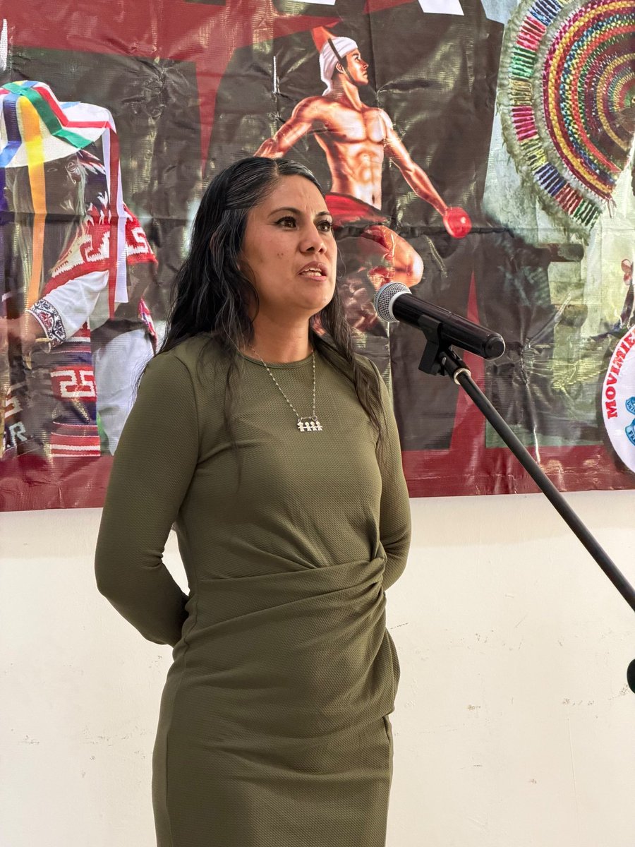 HersiliaCM's tweet photo. ¡La poesía llegará a todos los rincones del país! 🎙️📚 Este 27 de septiembre se realizará simultáneamente en las capitales de México la Cuarta Jornada Nacional de Declamación, con la participación de más de mil declamadores.
#QueElPuebloDeclame https://t.co/MNj3R1BopO