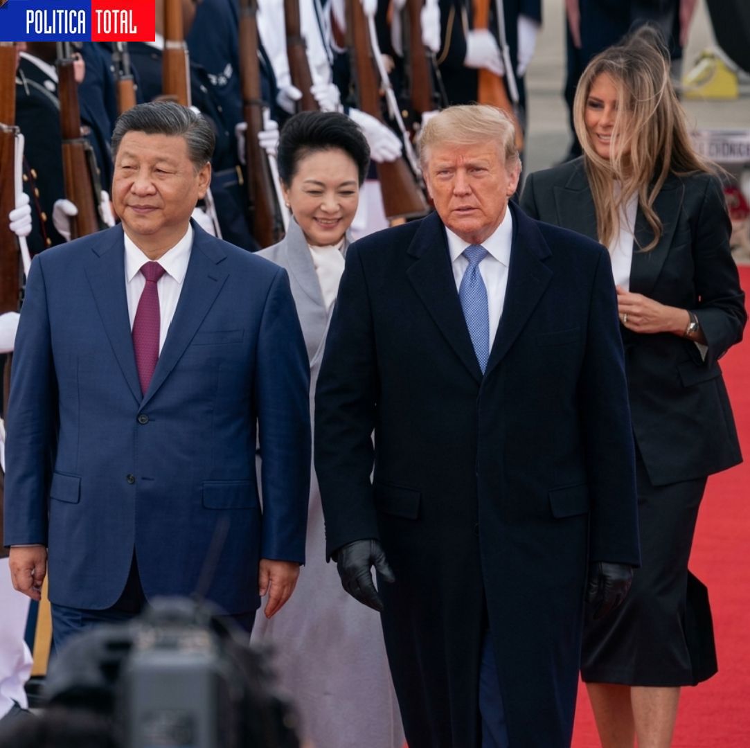 POLITICATOTALpe's tweet photo. #URGENTE Donald Trump y Xi Jinping inician histórica Cumbre en Washington:
♦️La extensión de la tregua comercial, el avance de la IA y Taiwán serían algunos de los asuntos más complejos
♦️Contexto en el Este de Europa y Oriente Medio hacen crucial el encuentro presidencial