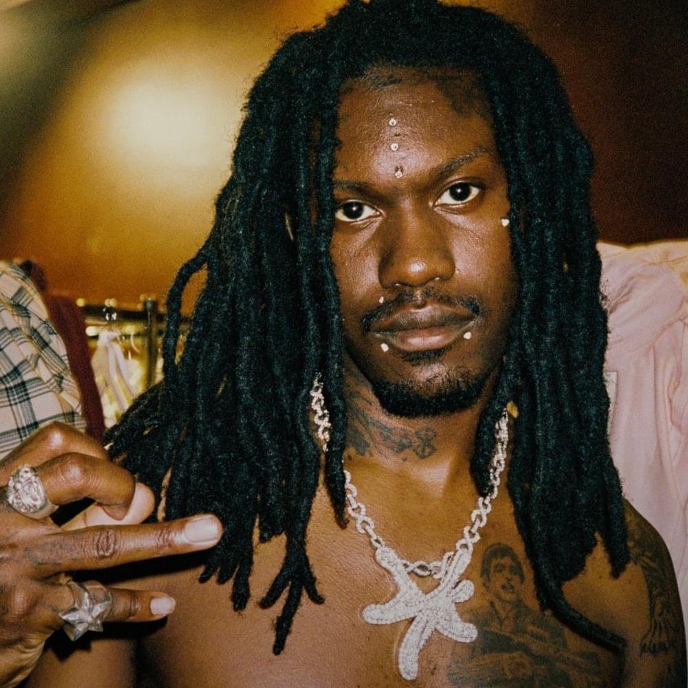 bugginfasho's tweet photo. Do you think Tezzus and Diamond* will ever drop another Collab Tape? https://t.co/xtak7zDBzV